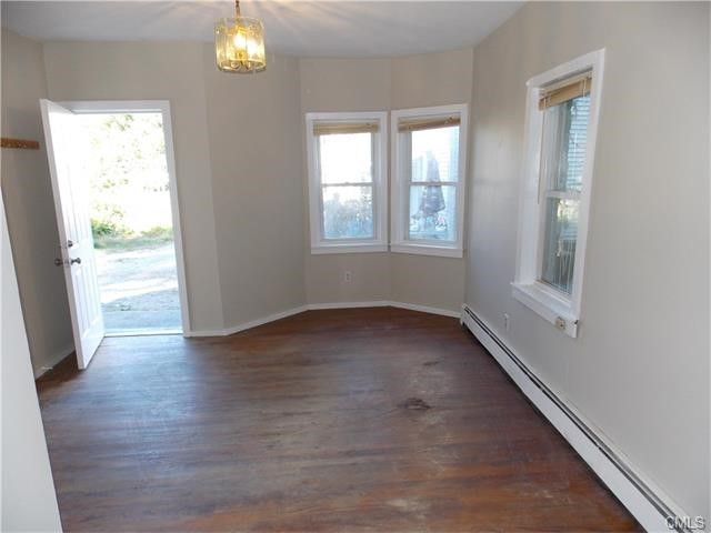 18 New Street, Seymour, CT 06483