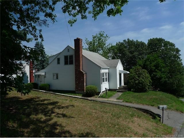 4Karlak St, Seymour, CT 06483