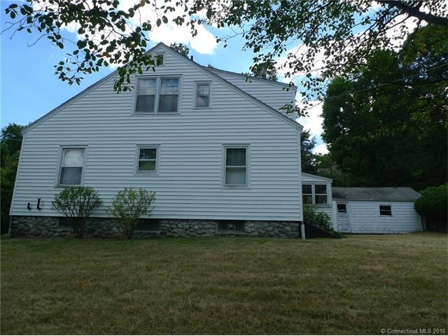 4Karlak St, Seymour, CT 06483