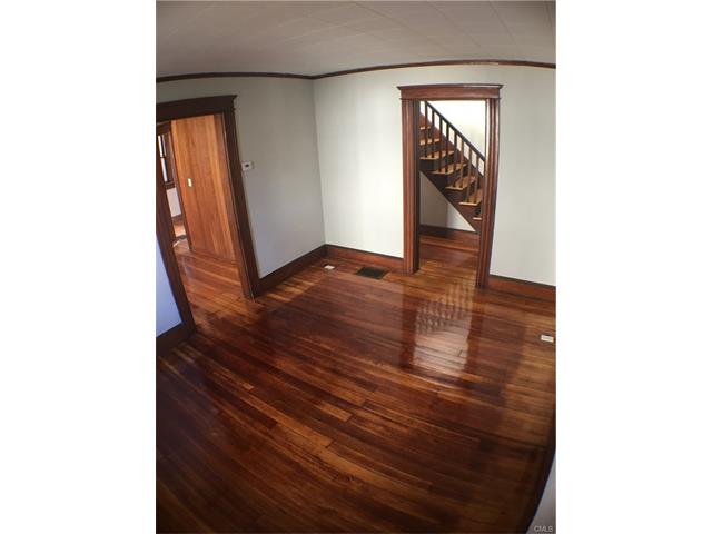 34 Roberts Street, Seymour, CT 06483