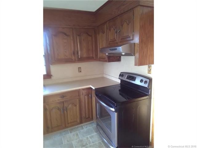 61Skokorat St, Seymour, CT 06483