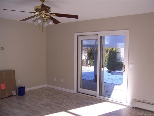 17Spring St, Seymour, CT 06483