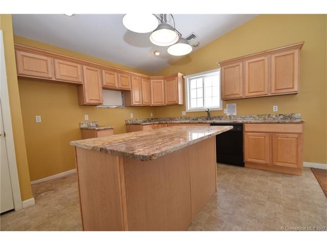 3 Falls View Rd, Seymour, CT 06483