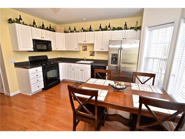 33 Great Oak Ridge Way, Seymour, CT 06483