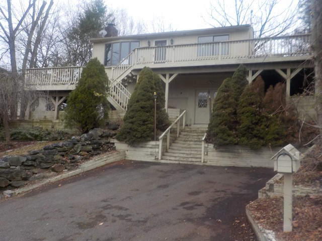 6 Rennay RdSeymour, CT, 06483New Haven County