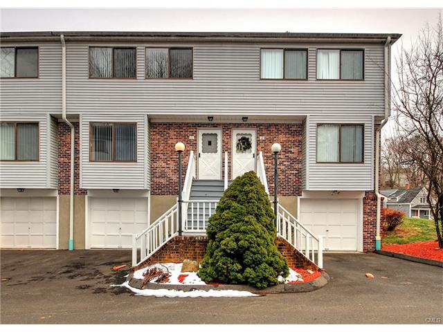 11 Pine Hill Village, Shelton, CT 06484