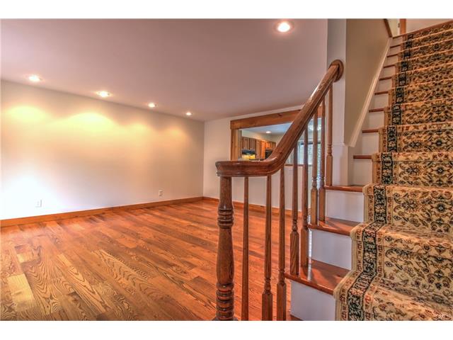 11 Pine Hill Village, Shelton, CT 06484