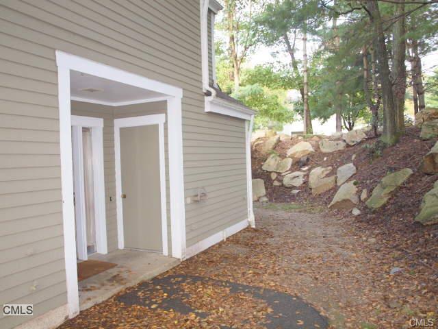 38 Country Walk, Shelton, CT 06484