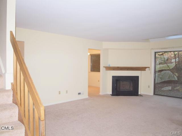 38 Country Walk, Shelton, CT 06484