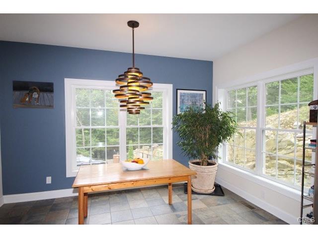 3 Housatonic Rise, Shelton, CT 06484