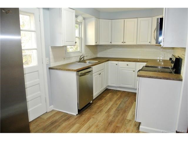 32Shinnacock Trl, Shelton, CT 06484