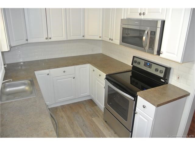32Shinnacock Trl, Shelton, CT 06484