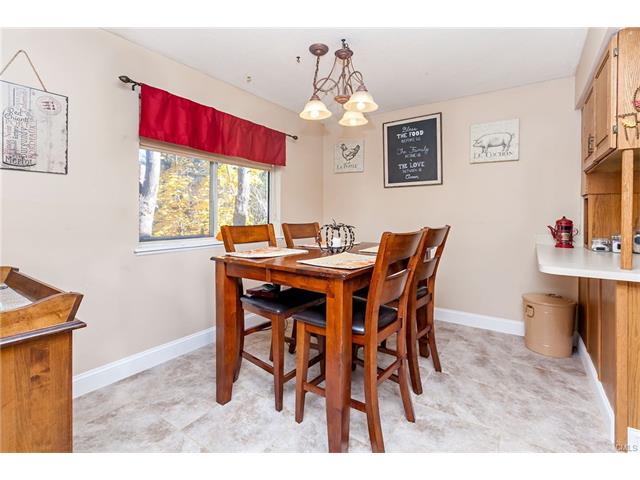 132 Country Place, Shelton, CT 06484
