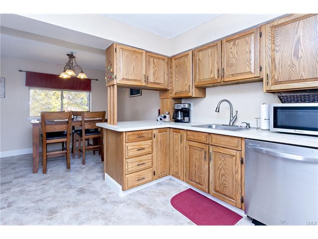 132 Country Place, Shelton, CT 06484