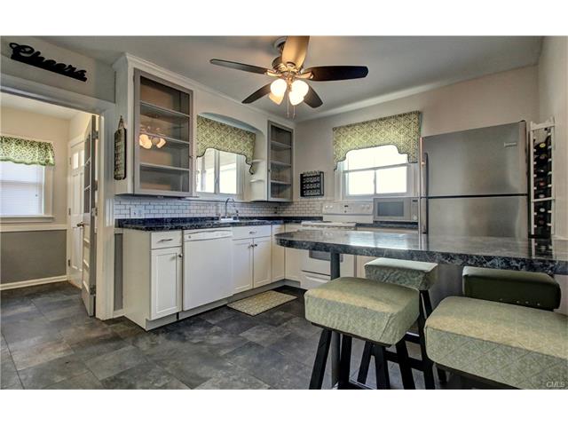 17 Orchard Street, Shelton, CT 06484