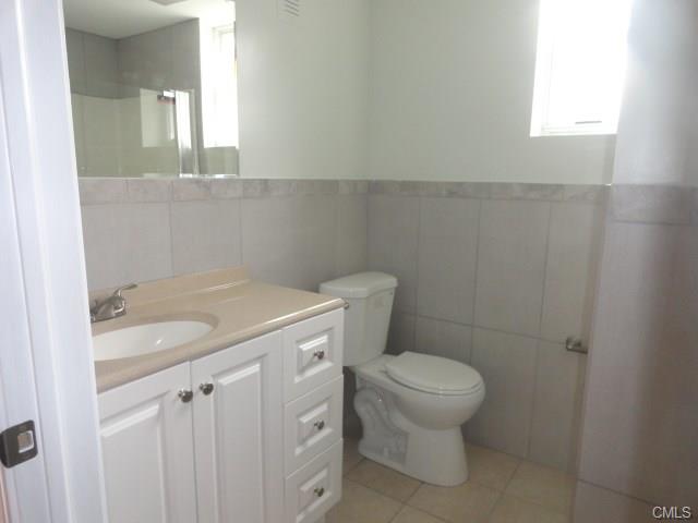 101-103 Oak Avenue, Shelton, CT 06484