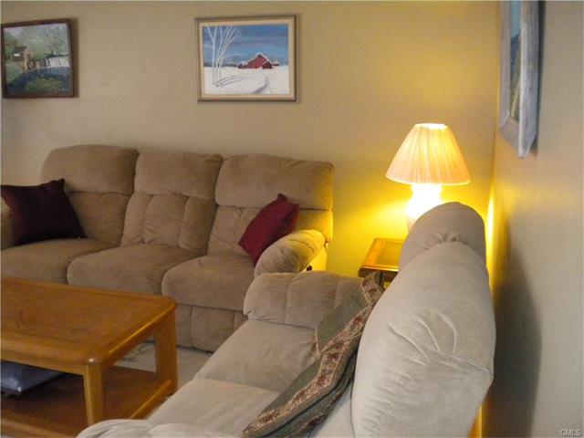 44 Heather Ridge, Shelton, CT 06484
