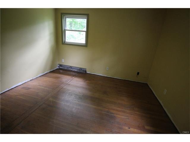 688 Berkshire Road, Southbury, CT 06488