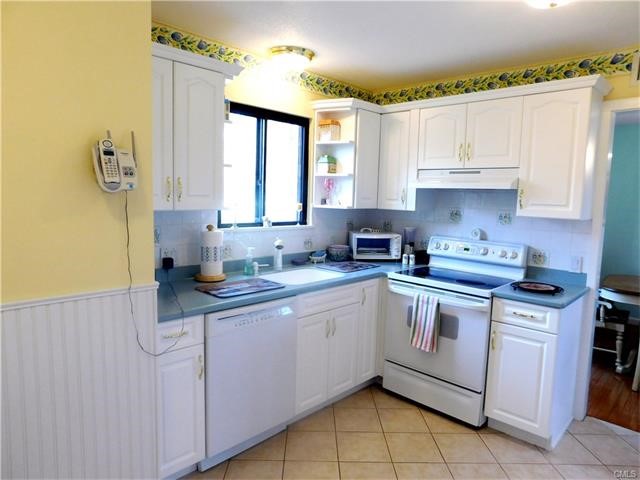 272 Heritage Village, Southbury, CT 06488