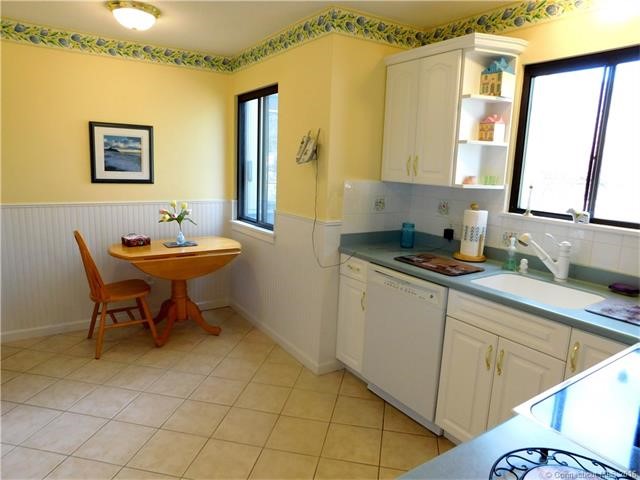 272Heritage Vlg #D, Southbury, CT 06488