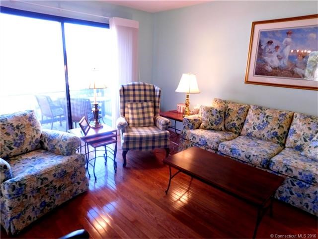 272Heritage Vlg #D, Southbury, CT 06488