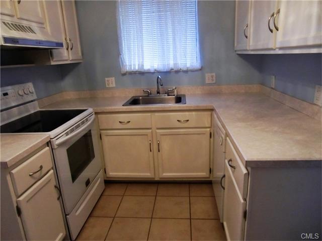696 Heritage Village, Southbury, CT 06488