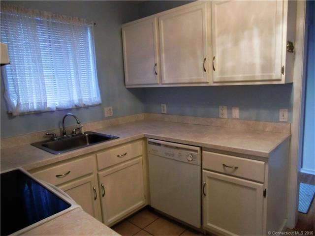 696 Heritage Vlg, Southbury, CT 06488