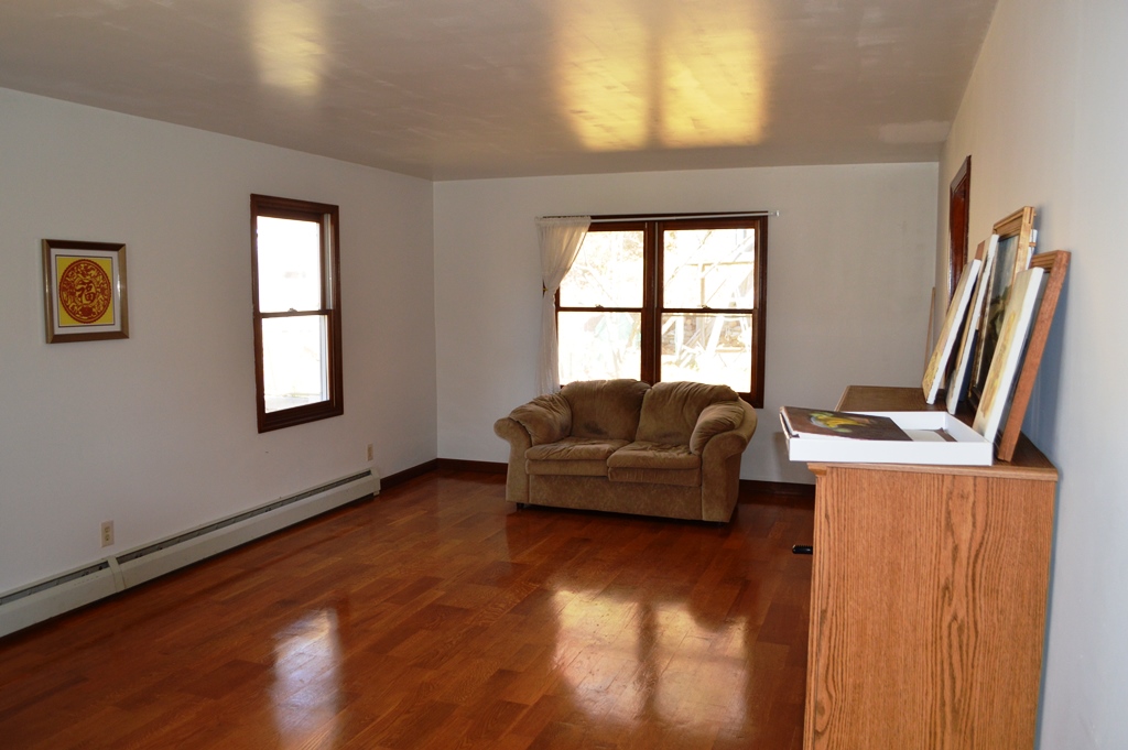 799 Jeremy Swamp Rd, Southbury, CT 06488