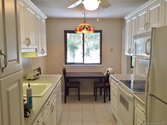 576Heritage Vlg #D, Southbury, CT 06488