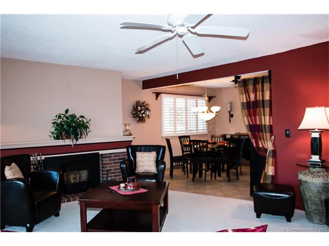 210Heritage Vlg #F, Southbury, CT 06488