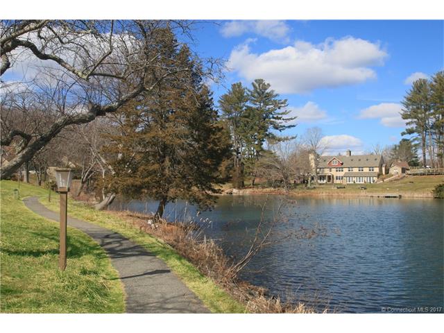 32Heritage Vlg #A, Southbury, CT 06488