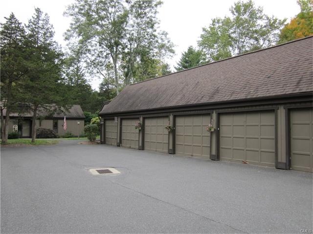 676 Heritage Village, Southbury, CT 06488