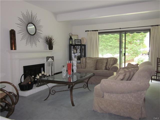 676 Heritage Village, Southbury, CT 06488