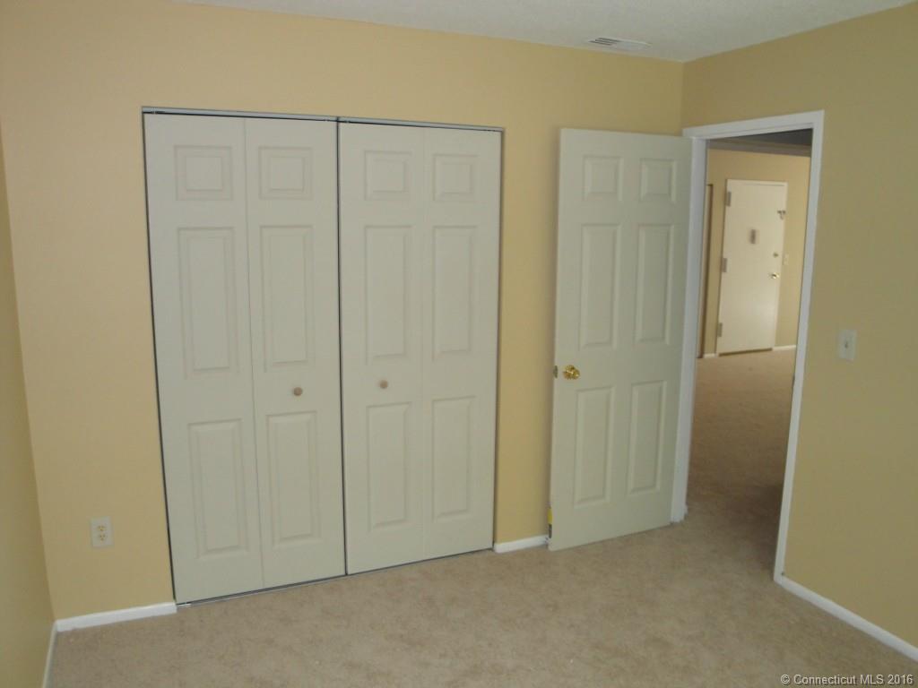 500 Darling St, Southington, CT 06489