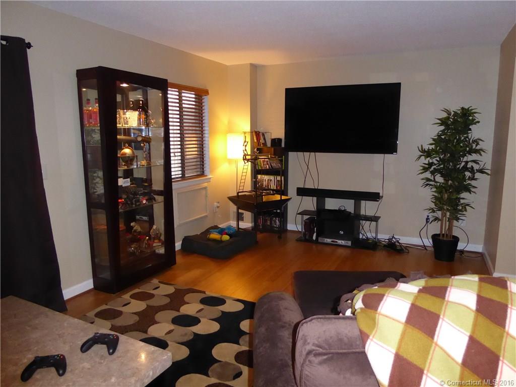 500 Darling St, Southington, CT 06489
