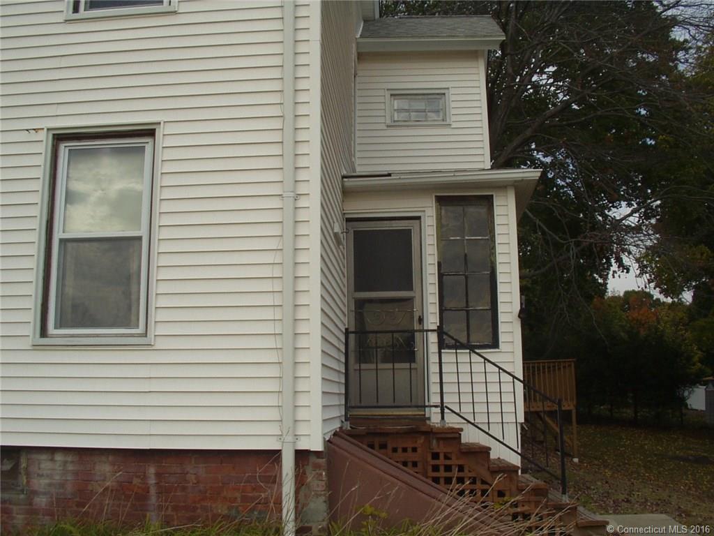 17 North Summit St, Southington, CT 06489