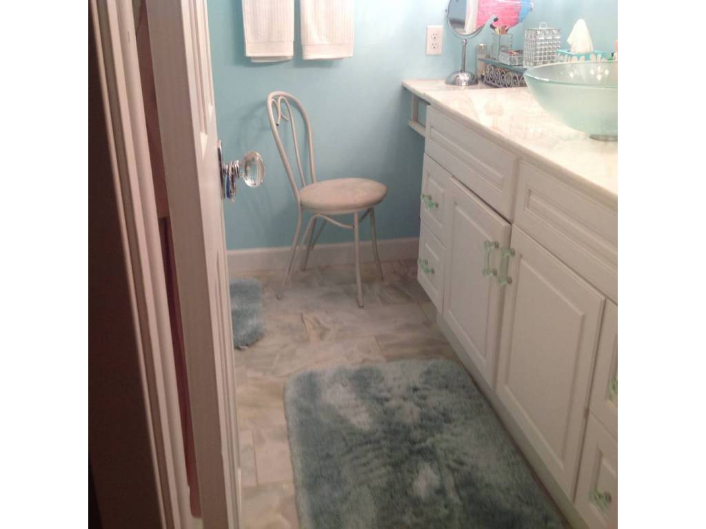 19 Village Rd, Southington, CT 06489