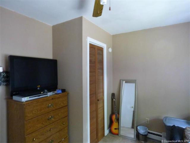 457 Main St, Southington, CT 06489