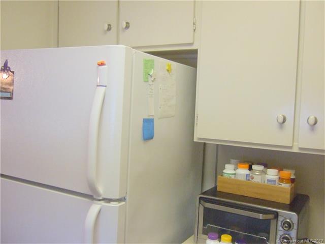 285 Queen Ter, Southington, CT 06489