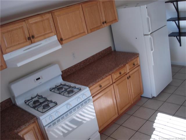 29 Hill Ave, Wallingford, CT 06492