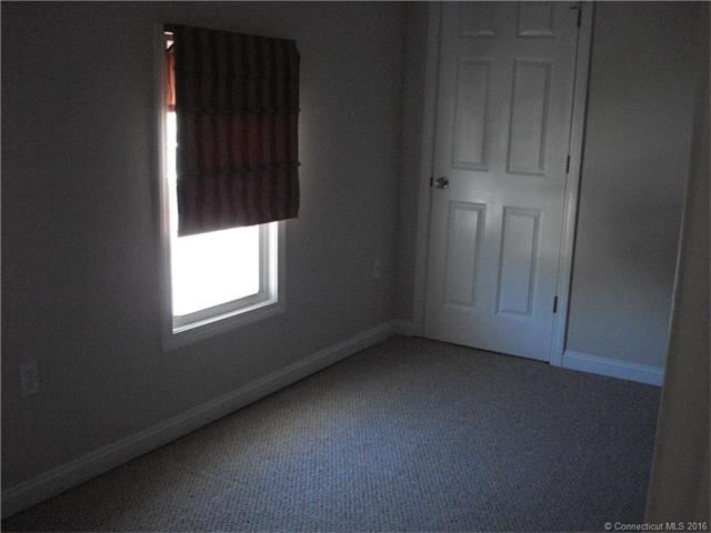 29 Hill Ave, Wallingford, CT 06492