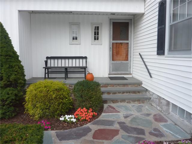989 North Farms Rd, Wallingford, CT 06492