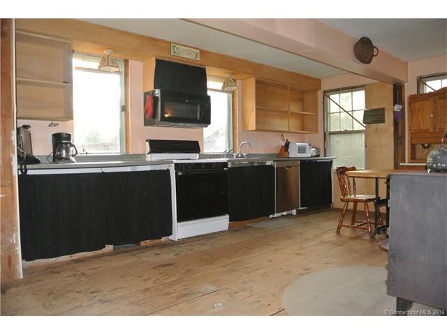 377Church St, Wallingford, CT 06492