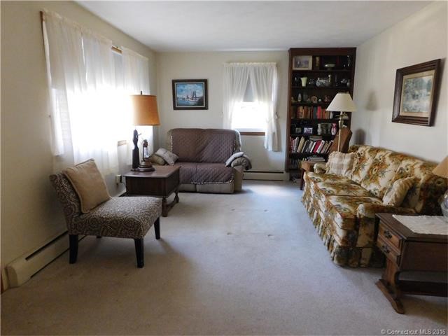 43Brookview Ave, Wallingford, CT 06492