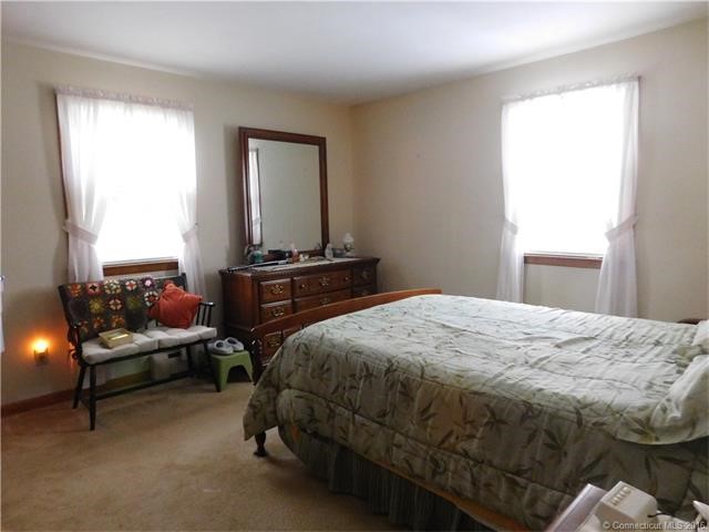 43Brookview Ave, Wallingford, CT 06492