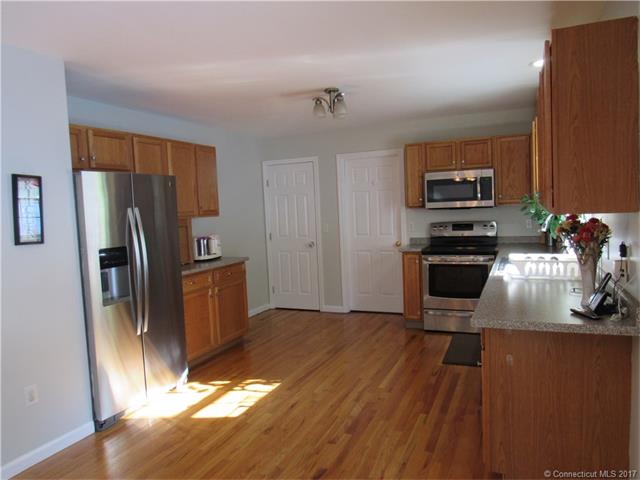 46 Angela Dr, Wallingford, CT 06492