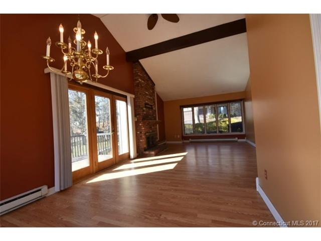 26 Pilgrim Hbr, Wallingford, CT 06492