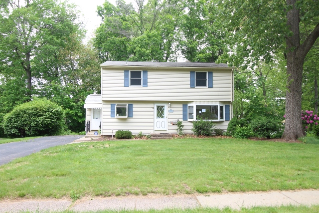 23 Woodland DriveWallingford, CT, 06492New Haven County