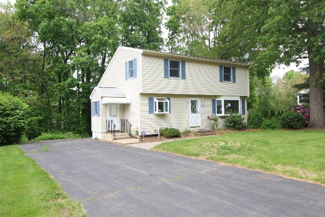 23 Woodland DriveWallingford, CT, 06492New Haven County