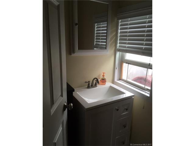 452nd Ave - Academic Rental, Westbrook, CT 06498